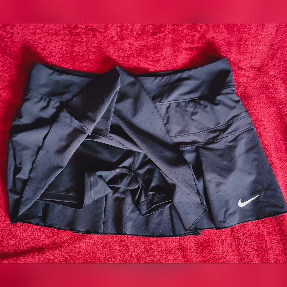 Nike Dri-Fit Black Mesh Sports Tennis Pickleball Golf Skirt Sz Large - Picture 2 of 8